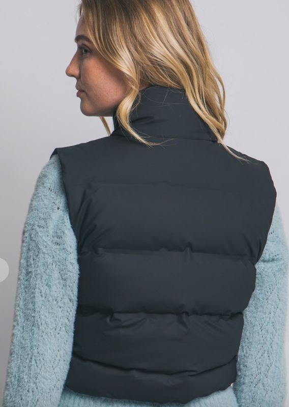 LOVE TREE BLK VEST