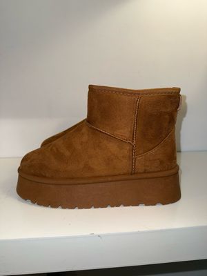 WILD DIVA CHESTNUT OAKLEE