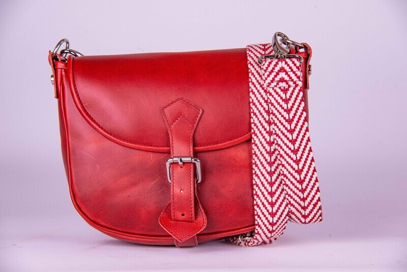 Tolfa in pelle rossa