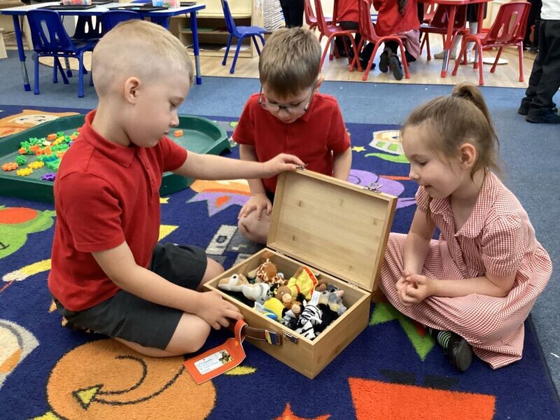 Puppets, Plays and Story Days Interactive Storytelling Box