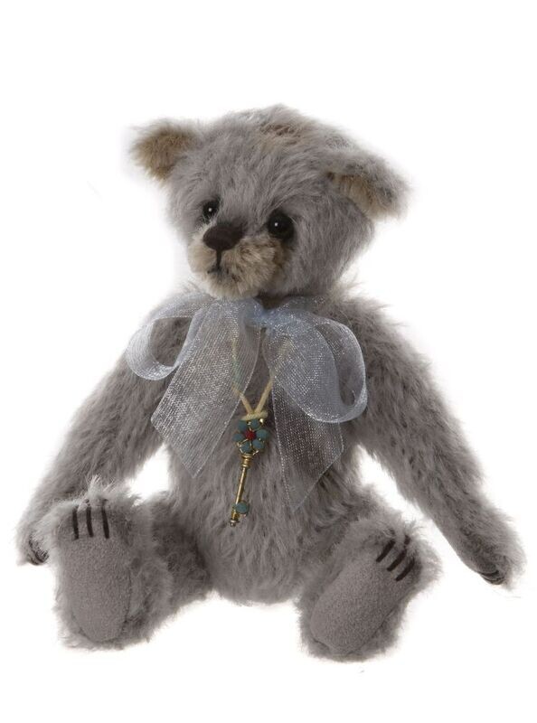 CHARLIE BEARS Little Baby Blue