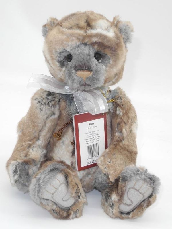 CHARLIE BEARS Kyra