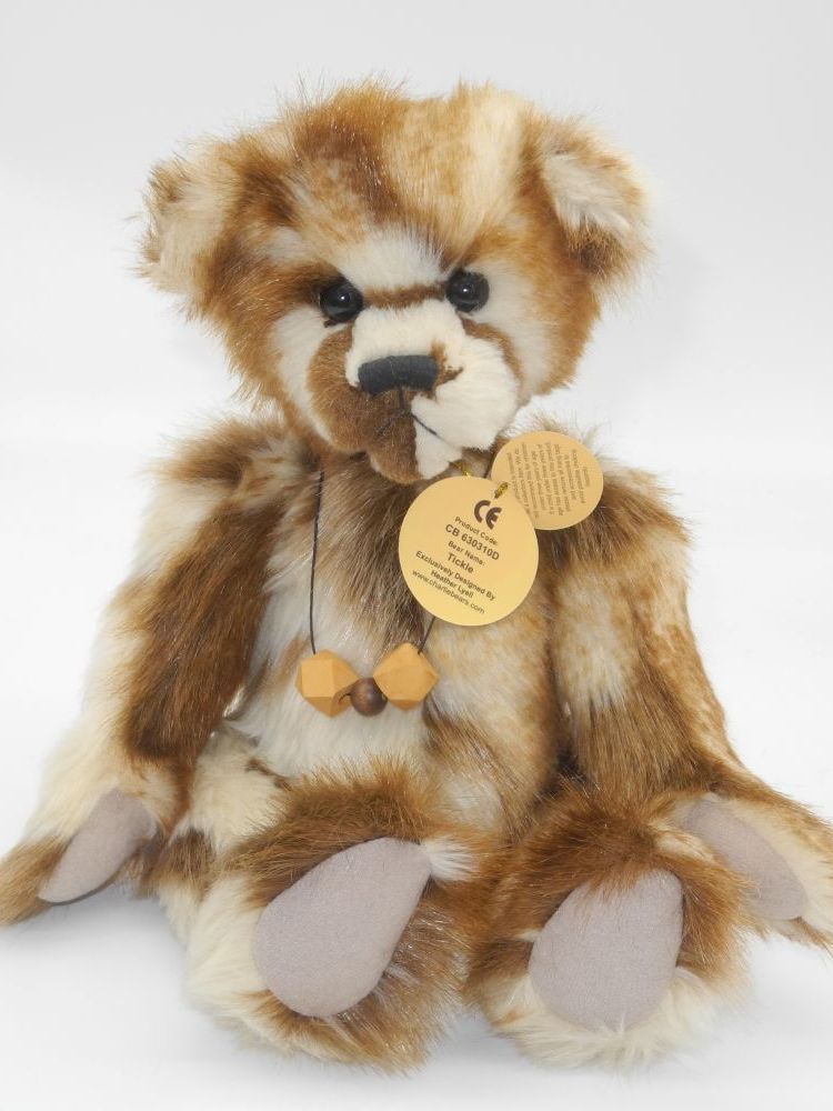 CHARLIE BEARS Tickle