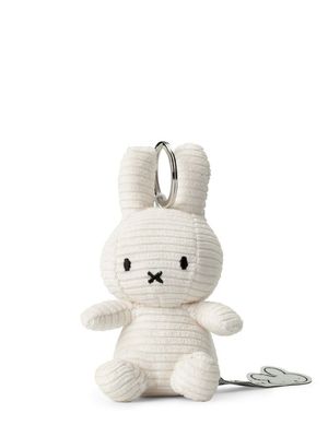 Hase Schlüsselanhänger Miffy ECO Cord Weiß - Bon Ton Toys Kuscheltier Hase Schlüsselanhänger Miffy ECO Cord Weiß, 10 cm gross, nachhaltig