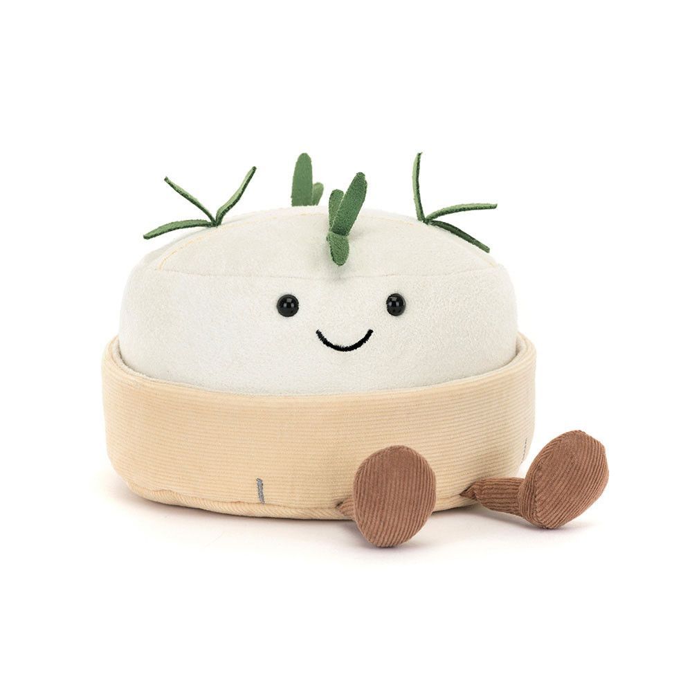 Jellycat Amuseables Camembert Plüschtier, runder, cremefarbener Weichkäse mit gesticktem Lächeln und Cordbeinen.