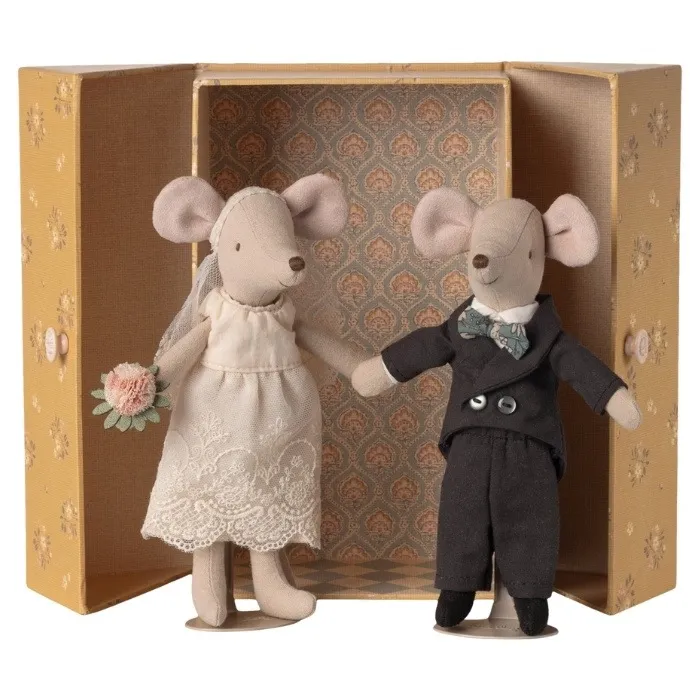 Braut und Bräutigam Hochzeitsmäuse in Geschenkbox - Maileg Maileg Hochzeitsmäuse Brautpaar weißes Kleid Frack Schleier Geschenkbox Mäusehochzeit