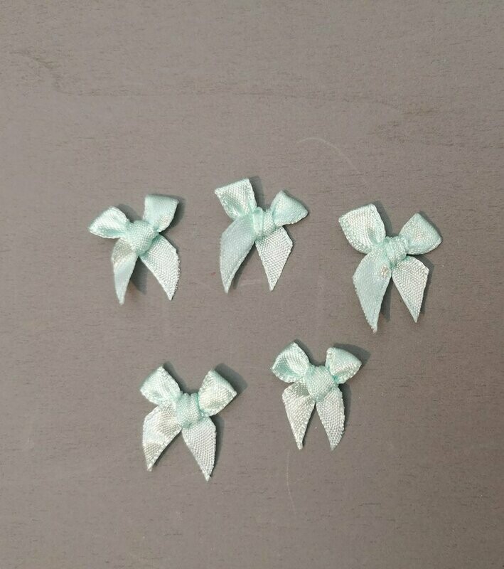 5 Stück Satin Schleife Mint zum Annähen 5 Stück Satin Schleife Mint zum Annähen