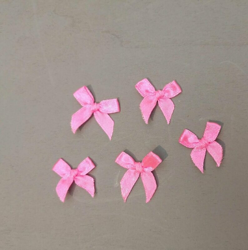 5 Stück Satin Schleife Pink zum Annähen 5 Stück Satin Schleife Pink zum Annähen