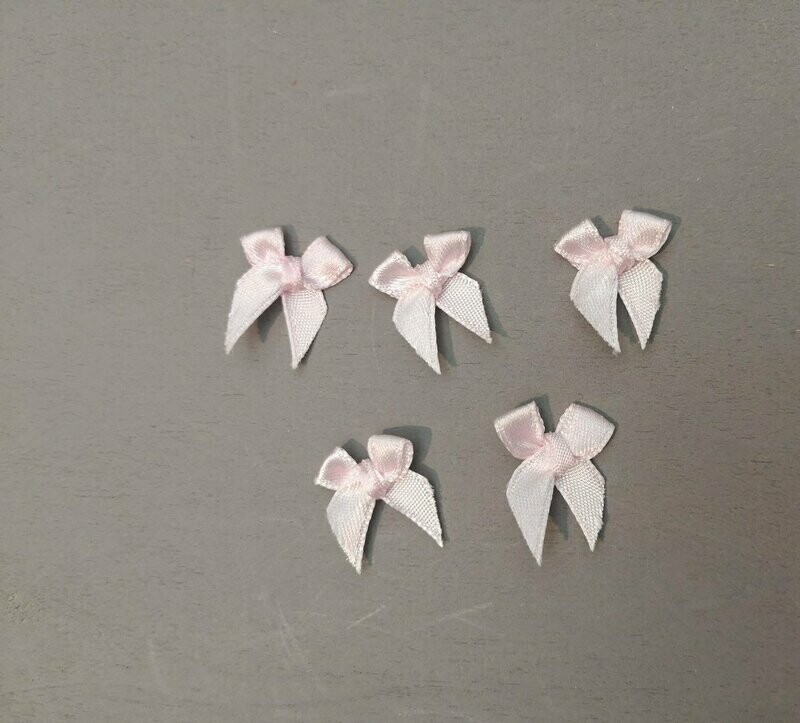 5 Stück Satin Schleife Rosa zum Annähen 5 Stück Satin Schleife Rosa zum Annähen