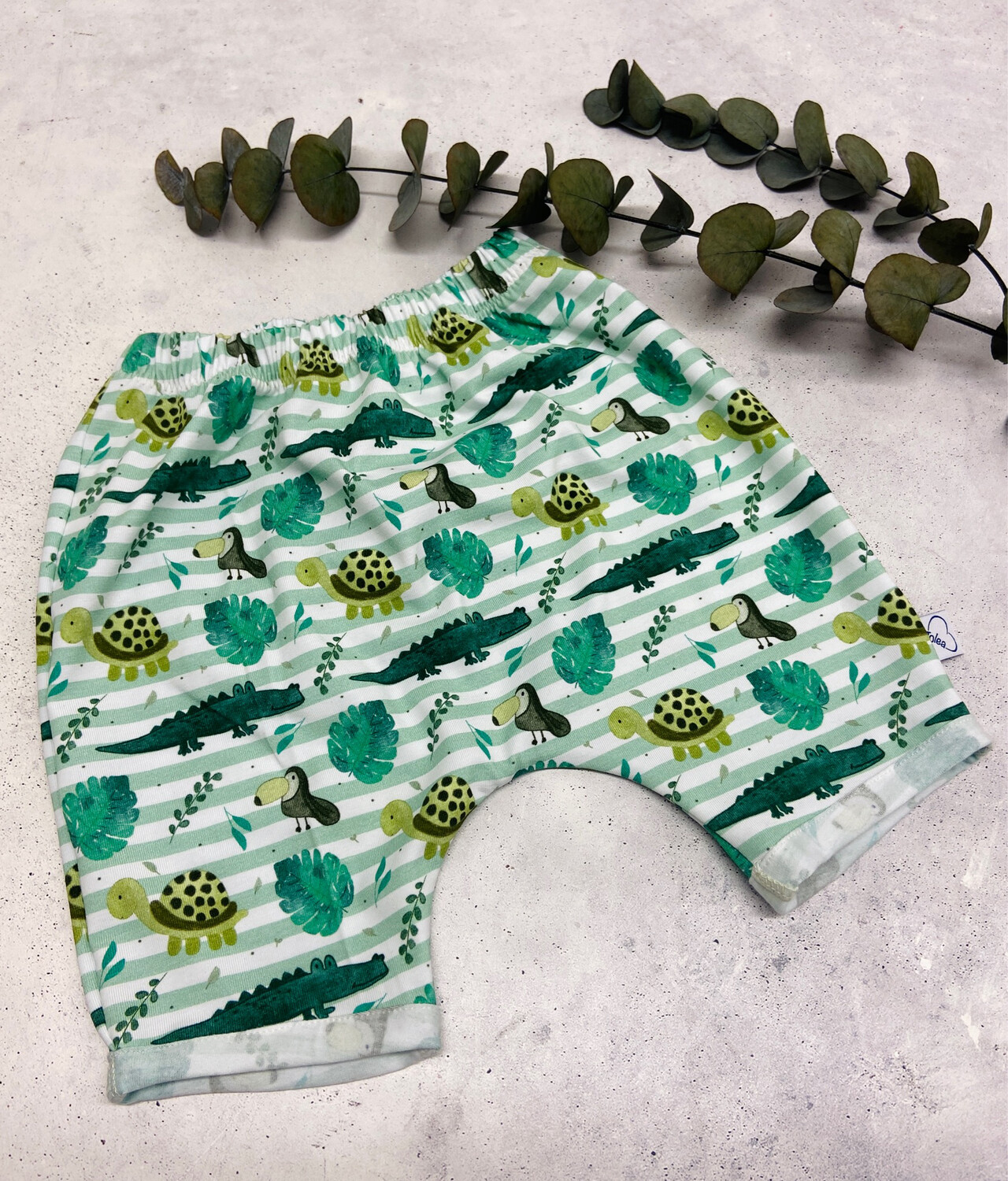 Sofortkauf Kurze Hose Dschungel Gr. 92