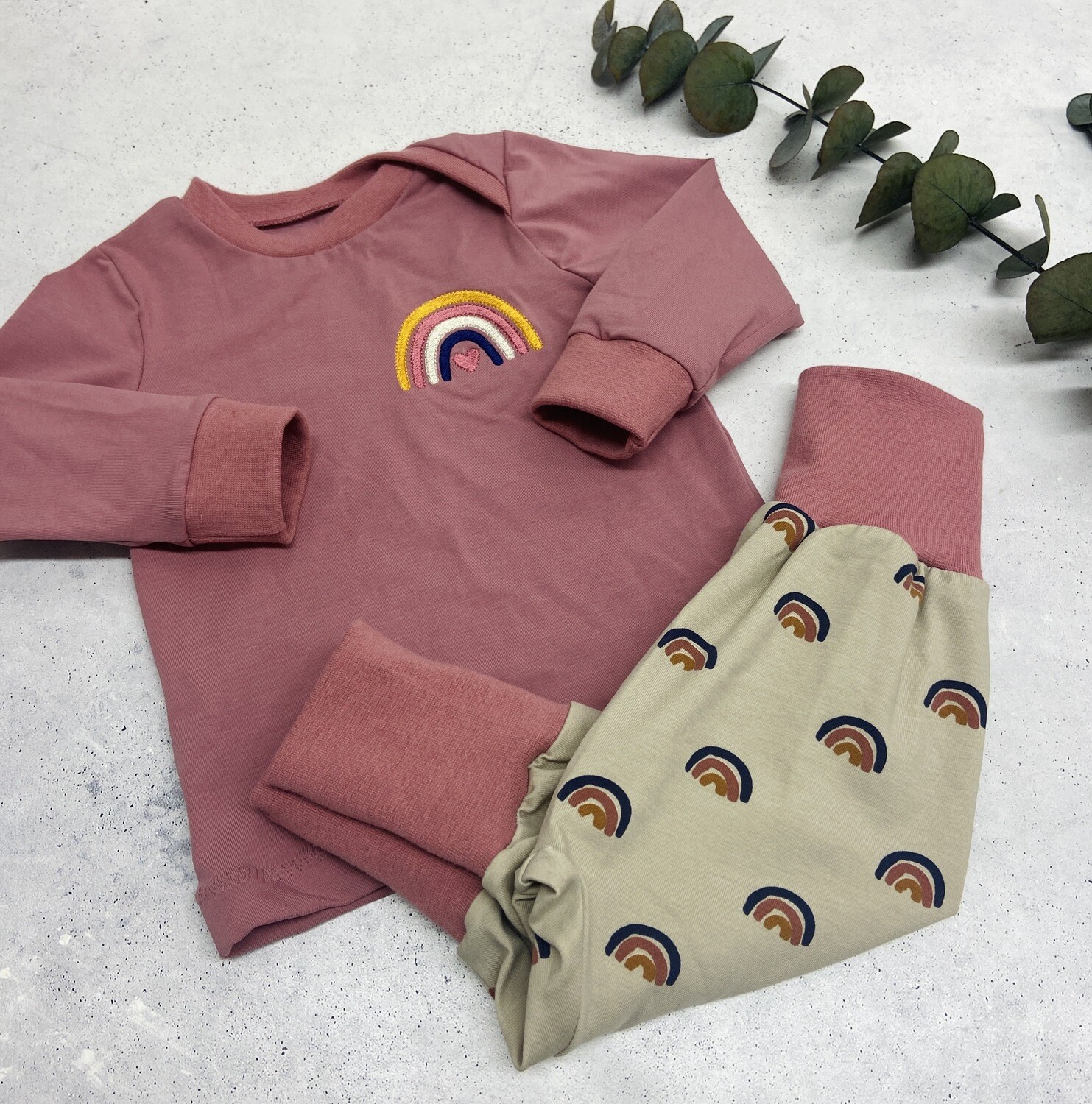 Sofortkauf Set Regenbogen Langarmshirt mit Pumphose Gr. 74/80