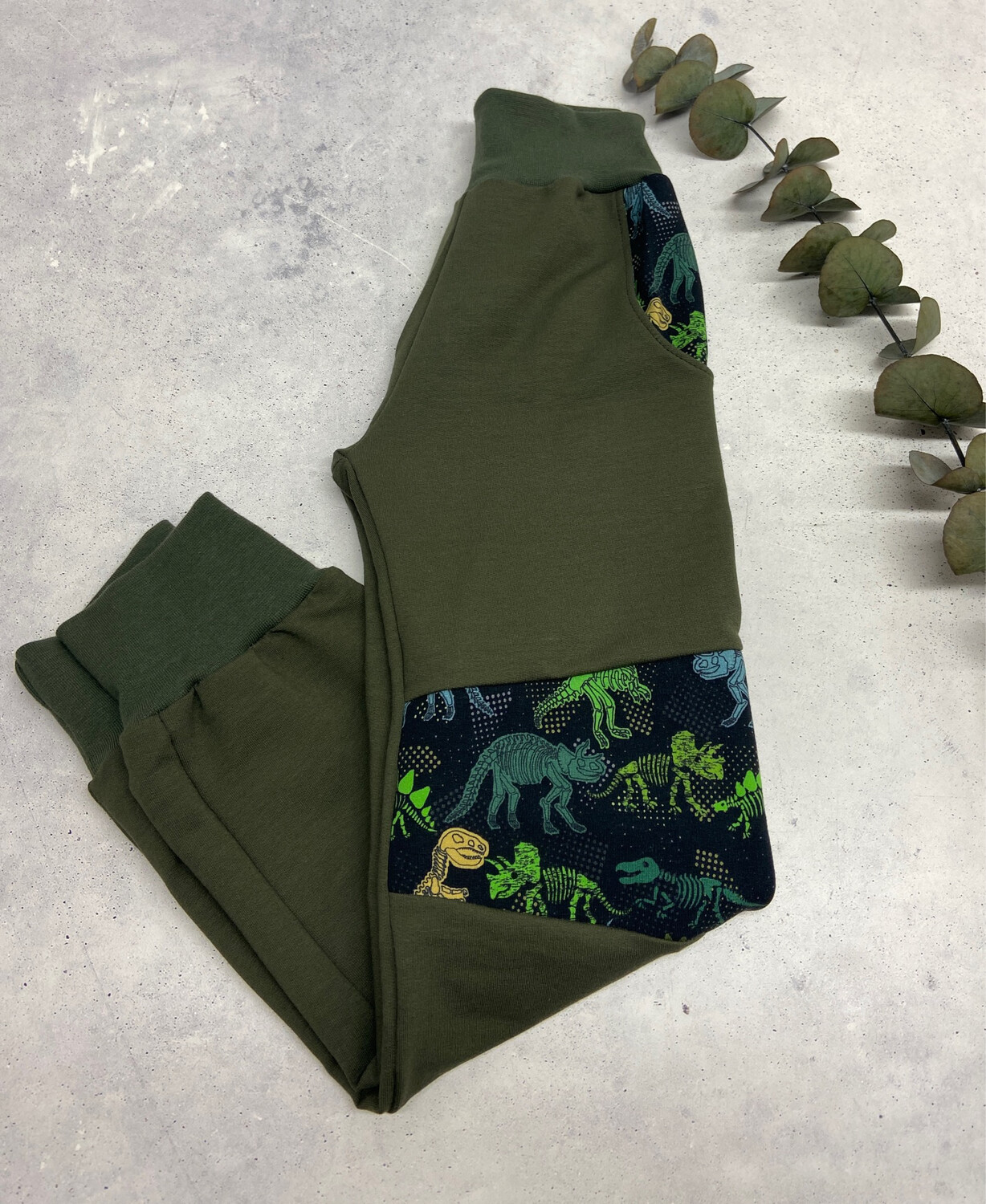 Kniepatches + Taschen Hose Dinosaurier Gr. 56 - 140