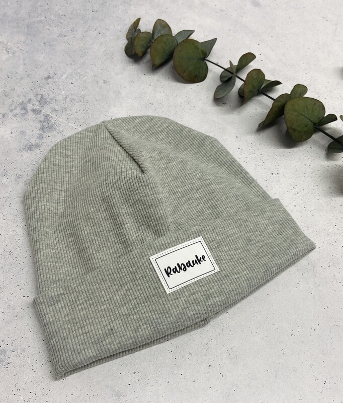 Sofortkauf Beanie / Mütze Grau meliert mit Patch Raubauke KU: 48/50