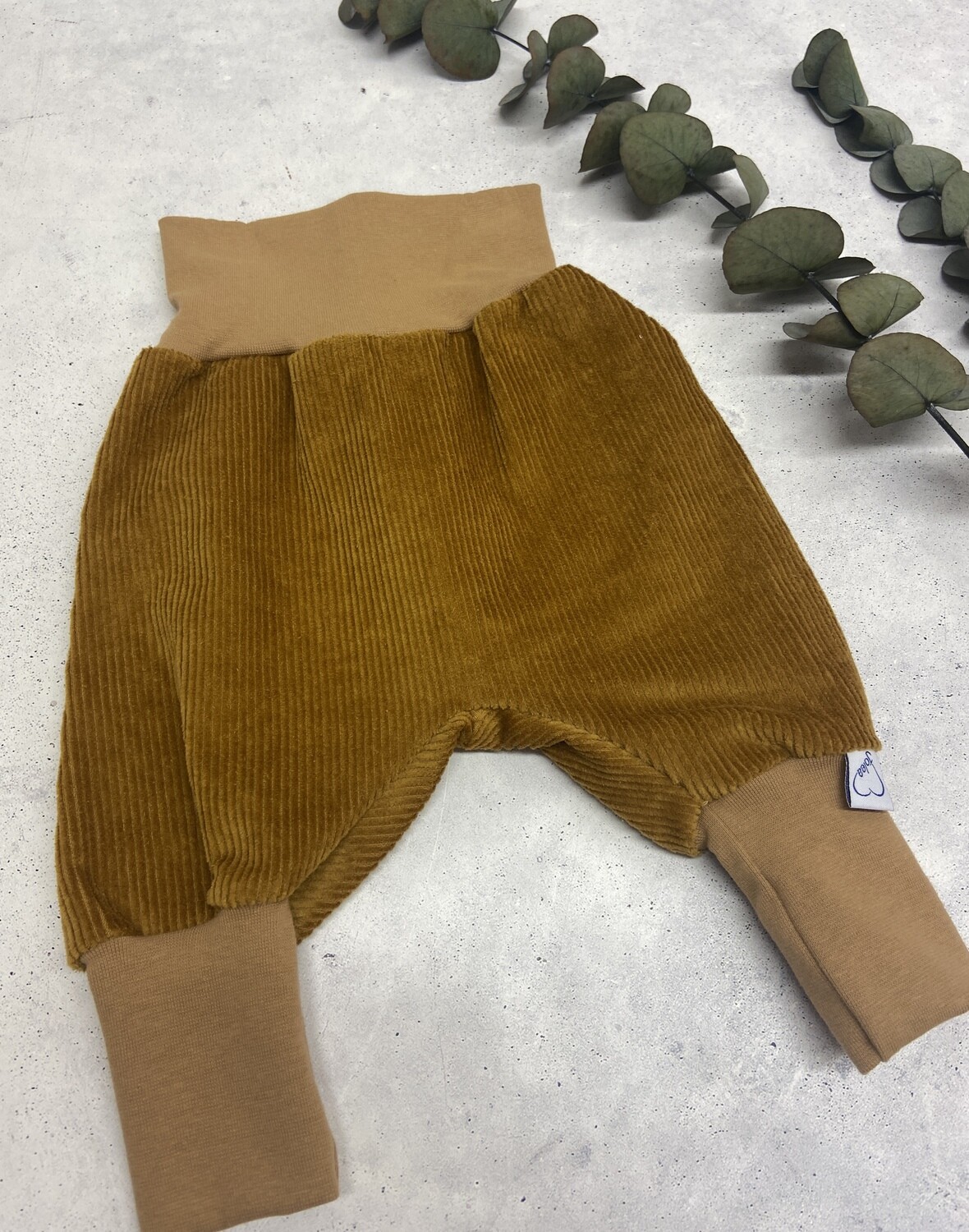Sofortkauf Pumphose Cord Gr. 86/92