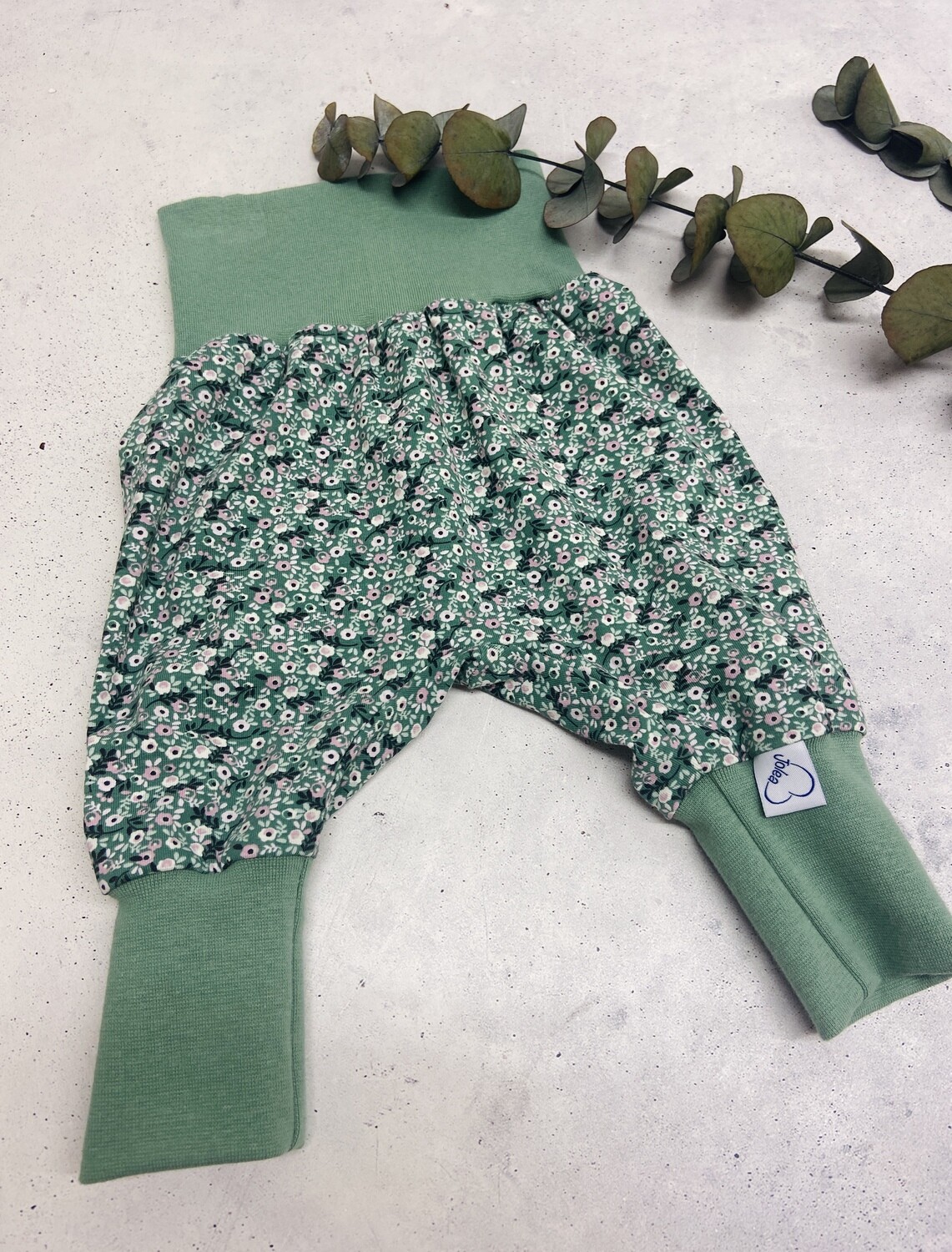 Sofortkauf Pumphose Streublumen / Blumen Gr. 62/68
