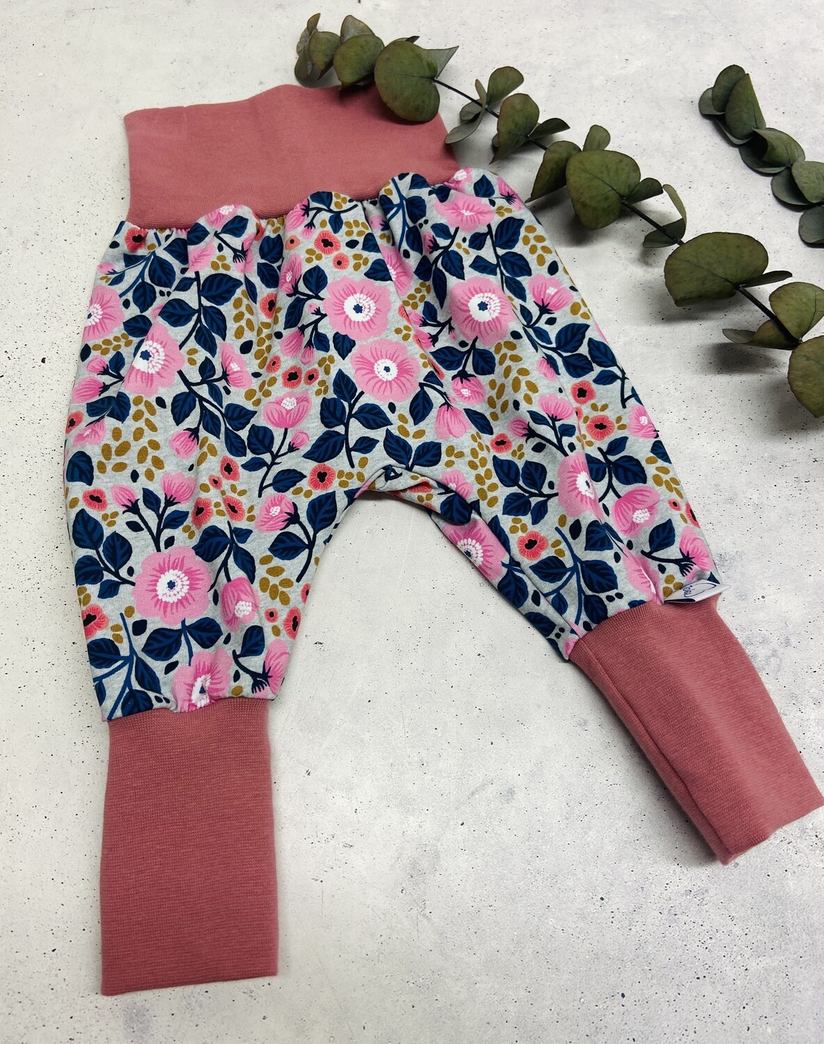 Sofortkauf Pumphose Blumen Gr.74/80