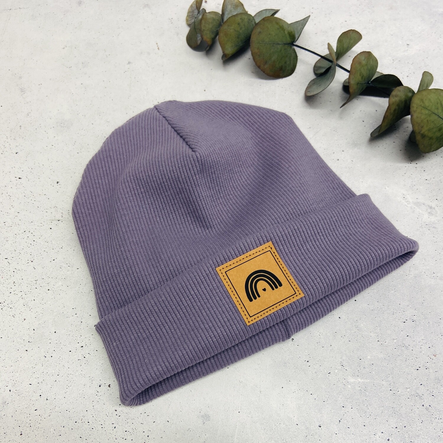 Beanie / Mütze mit Wunschpatch Braun