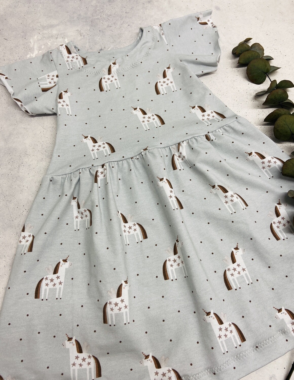 Sofortkauf Kleid Einhorn / Einhörner Gr. 104