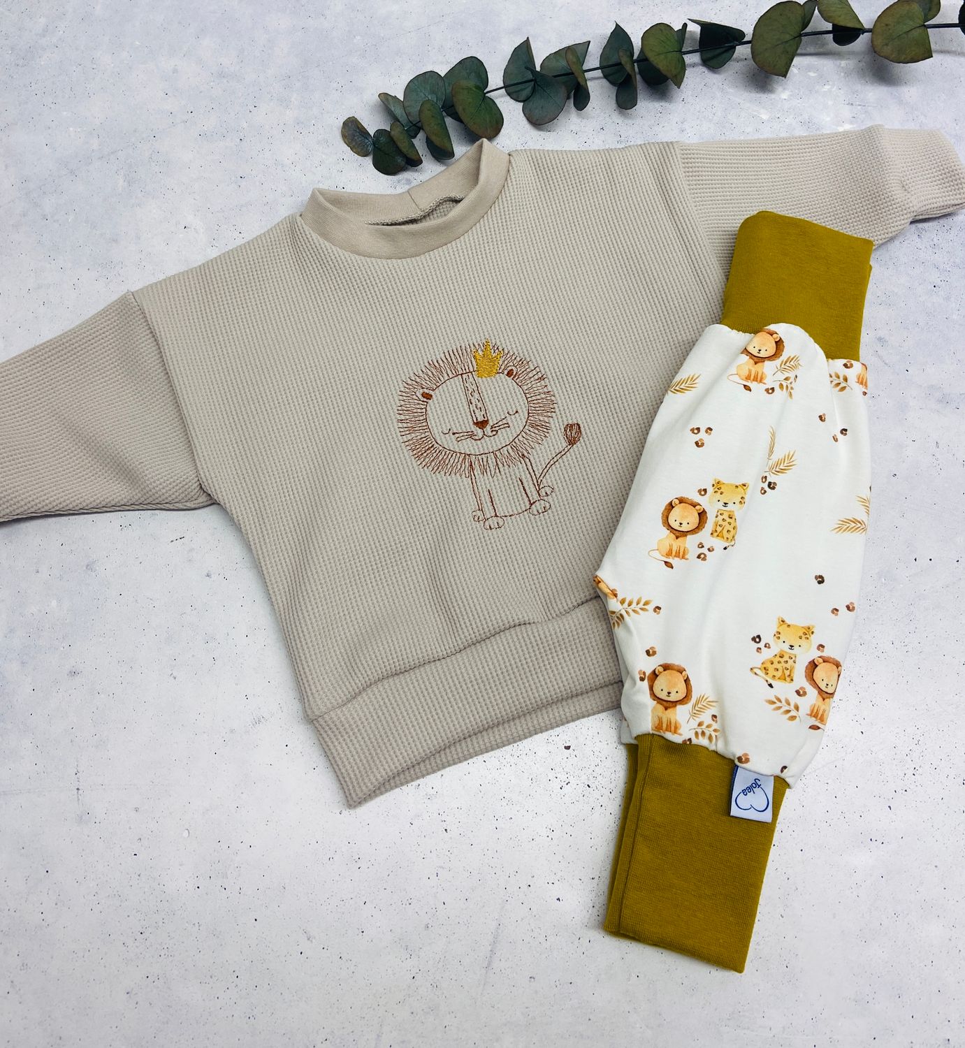 Set Langarmshirt Löwe mit Pumphose Gr.56 - Gr. 86/92