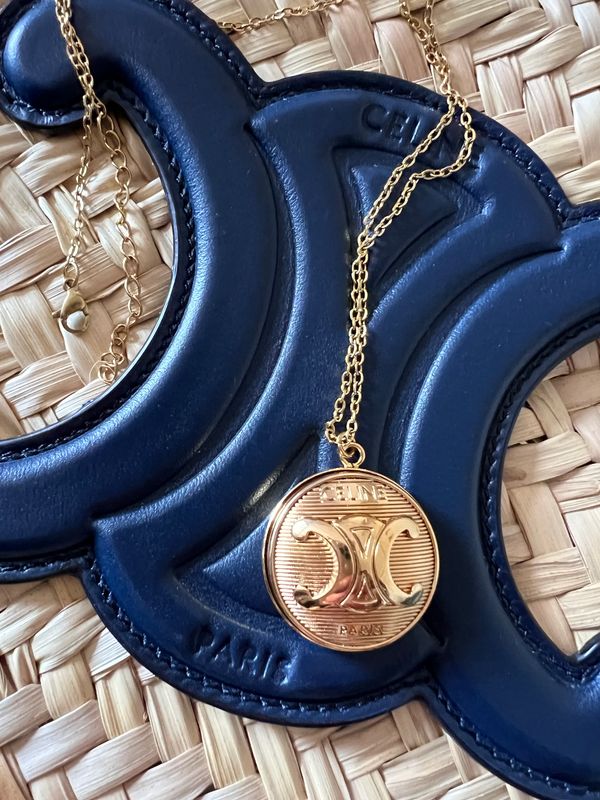 Collier upcyclé Céline le « Triomphe 25 »