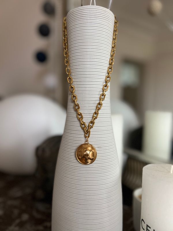 Collier upcyclé Céline Triomphe