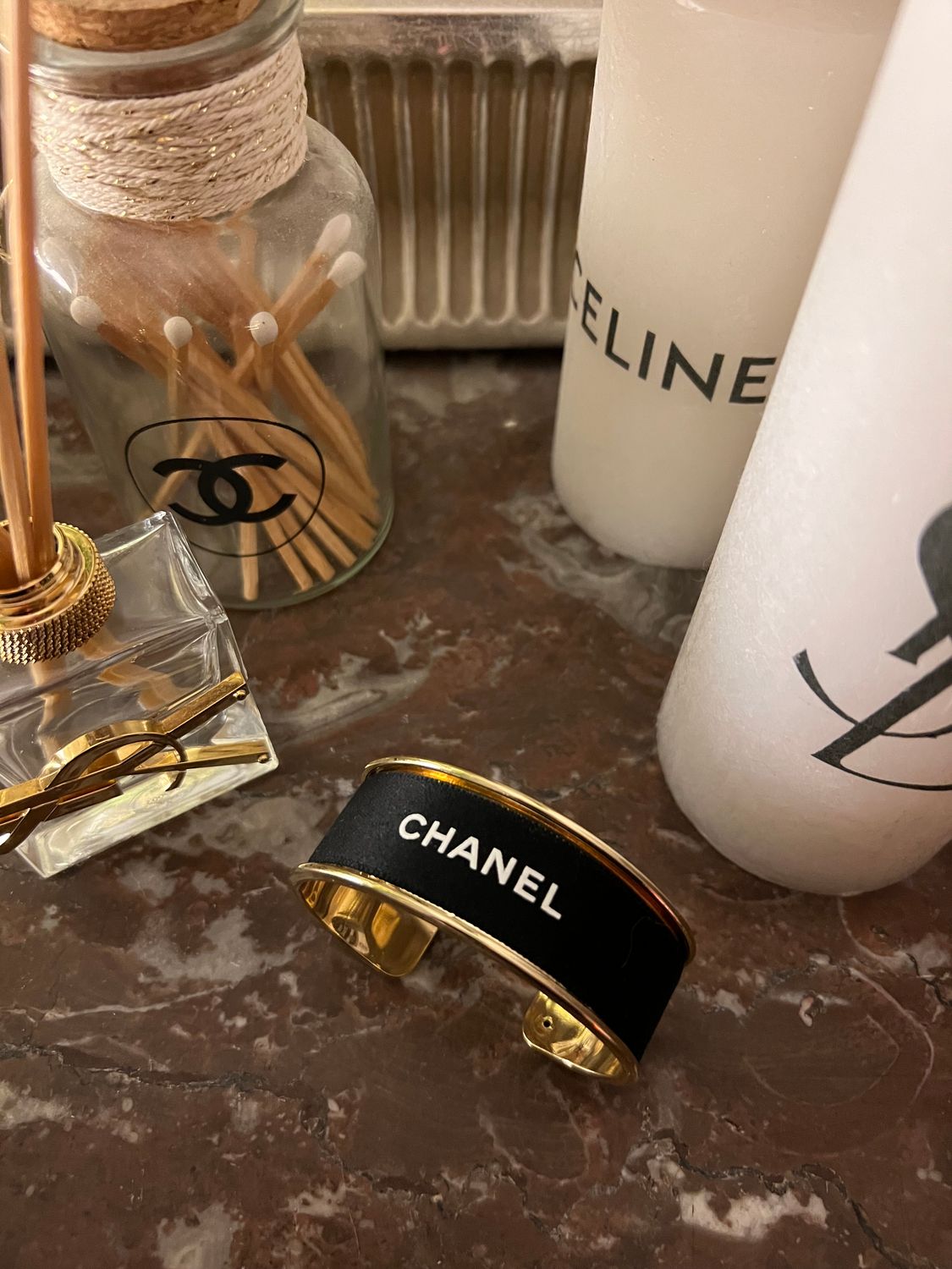 Manchette upcyclée Chanel