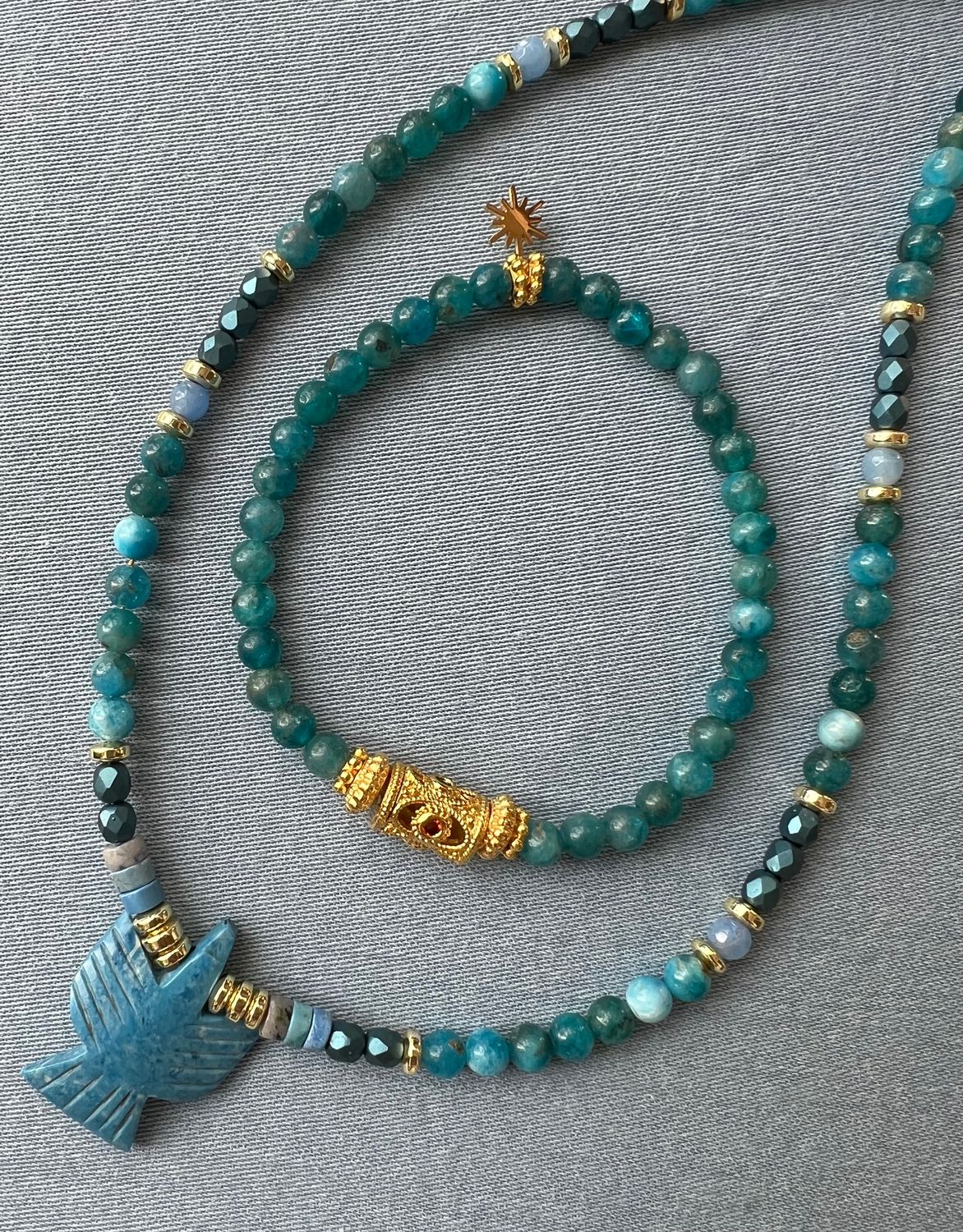 Collier Rio blue