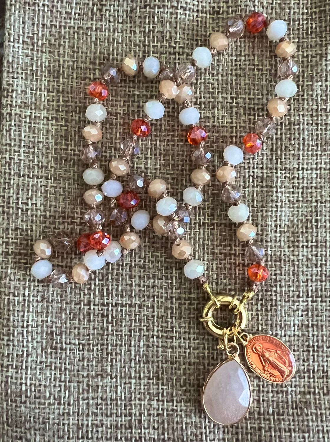 Collier perles facettées