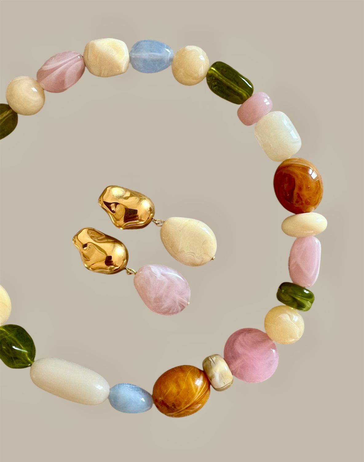 Collier Louis pastel