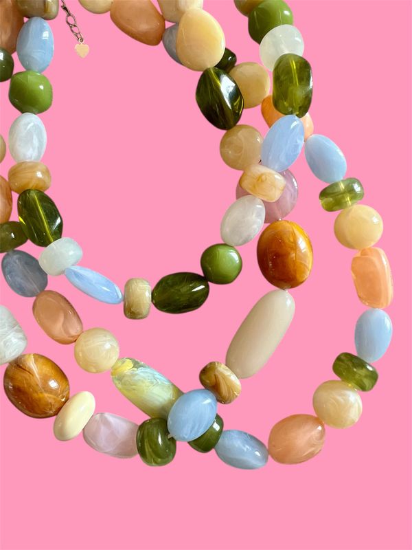 Collier Louis pastel