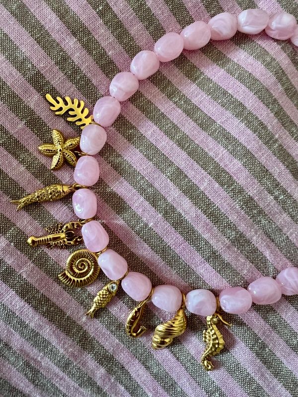 Collier Rosa