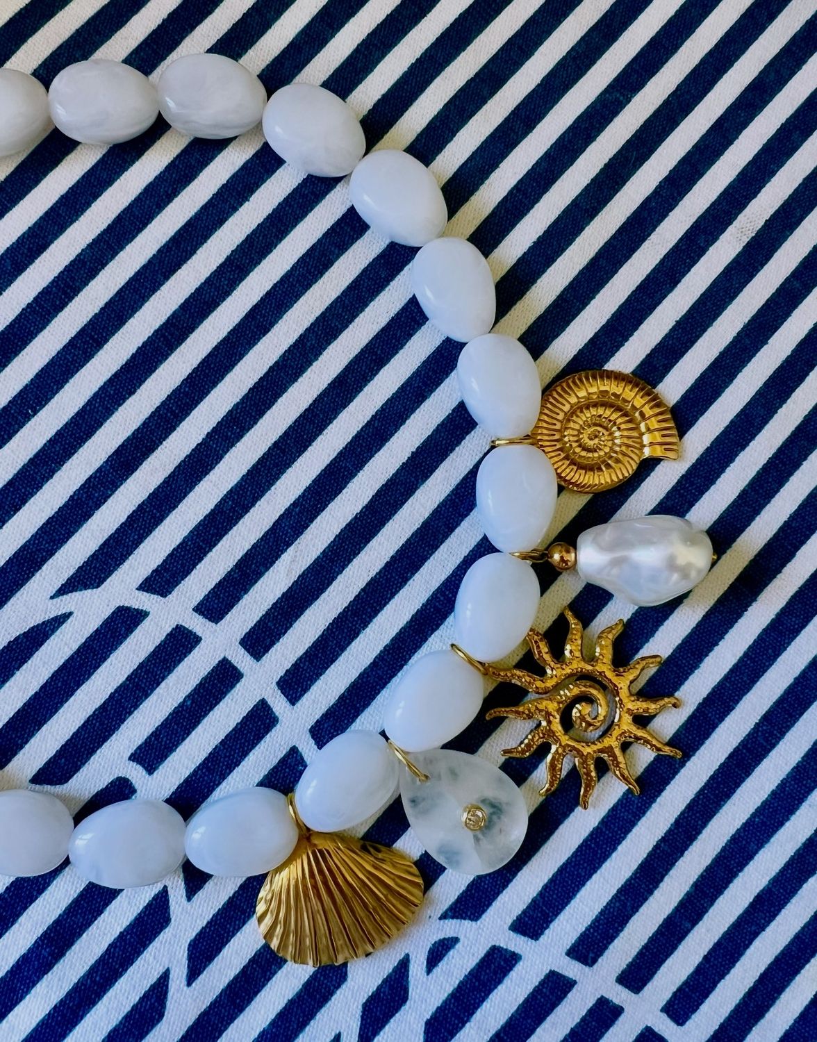 Collier Lili white