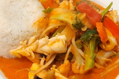 Nr.85 Gebratener Tintenfisch in rotem Thai-Curry