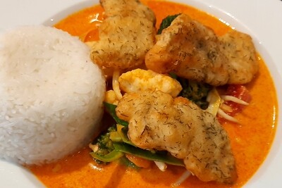Nr.75 Paniertes Seelachfilet in rotem Thai-Curry