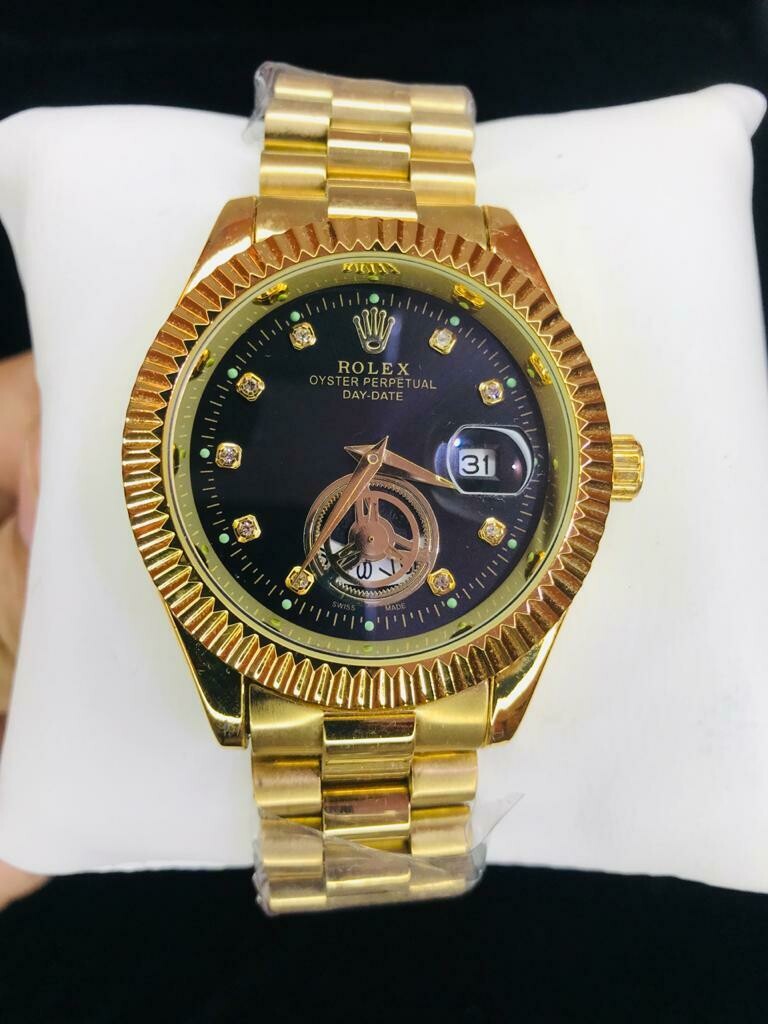 Groom  your personality with Beautiful watch