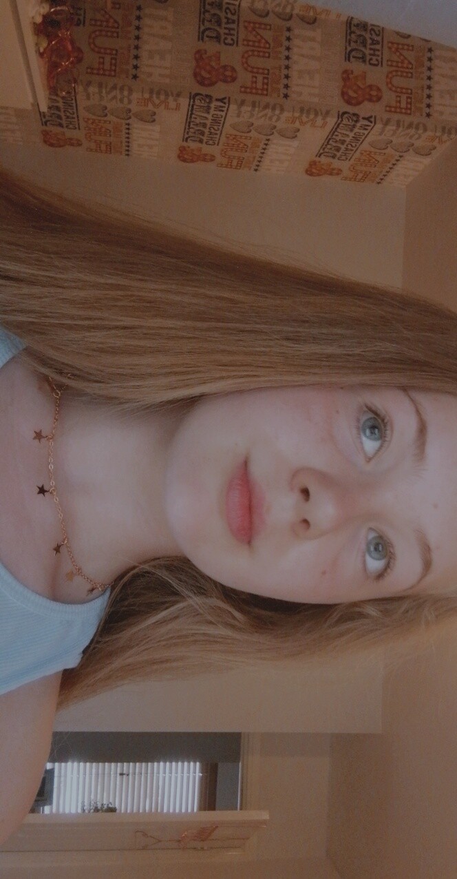 Rose gold star necklace
