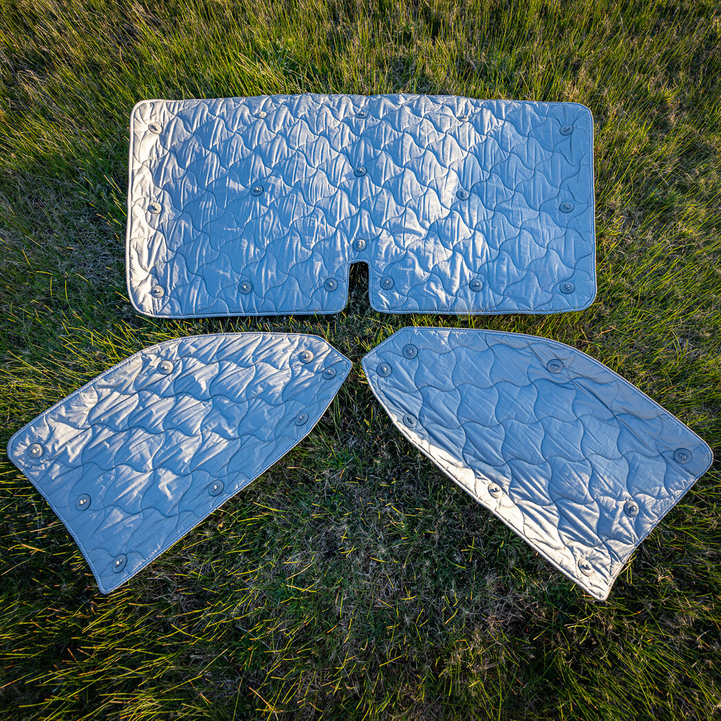 19932017+ Toyota Coaster Insulated sun shades