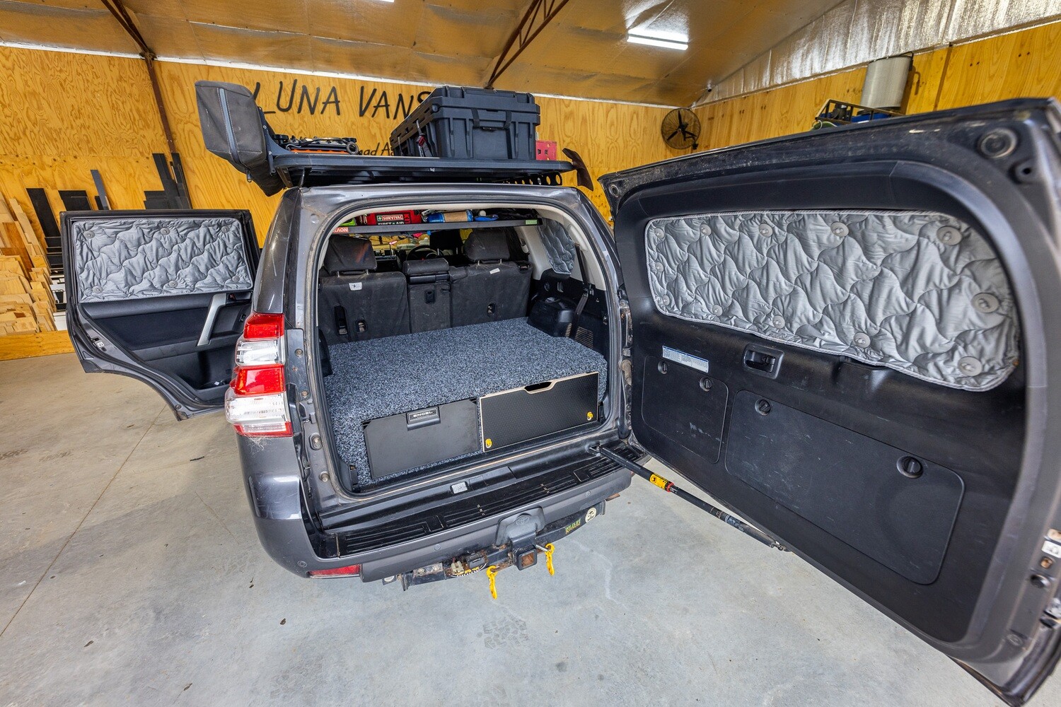Mitsubishi Pajero Insulated sun shades