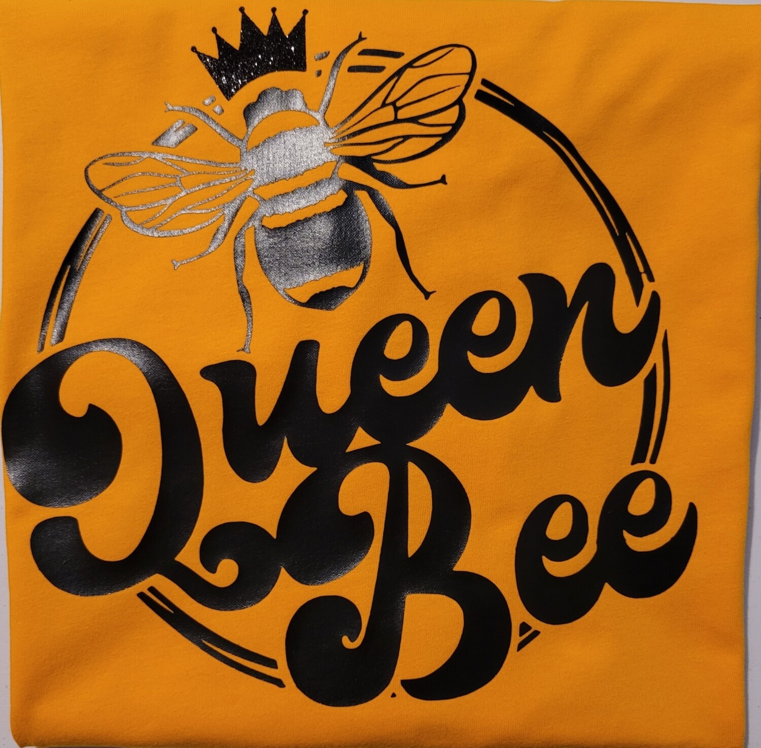 QUEEN BEE TEE