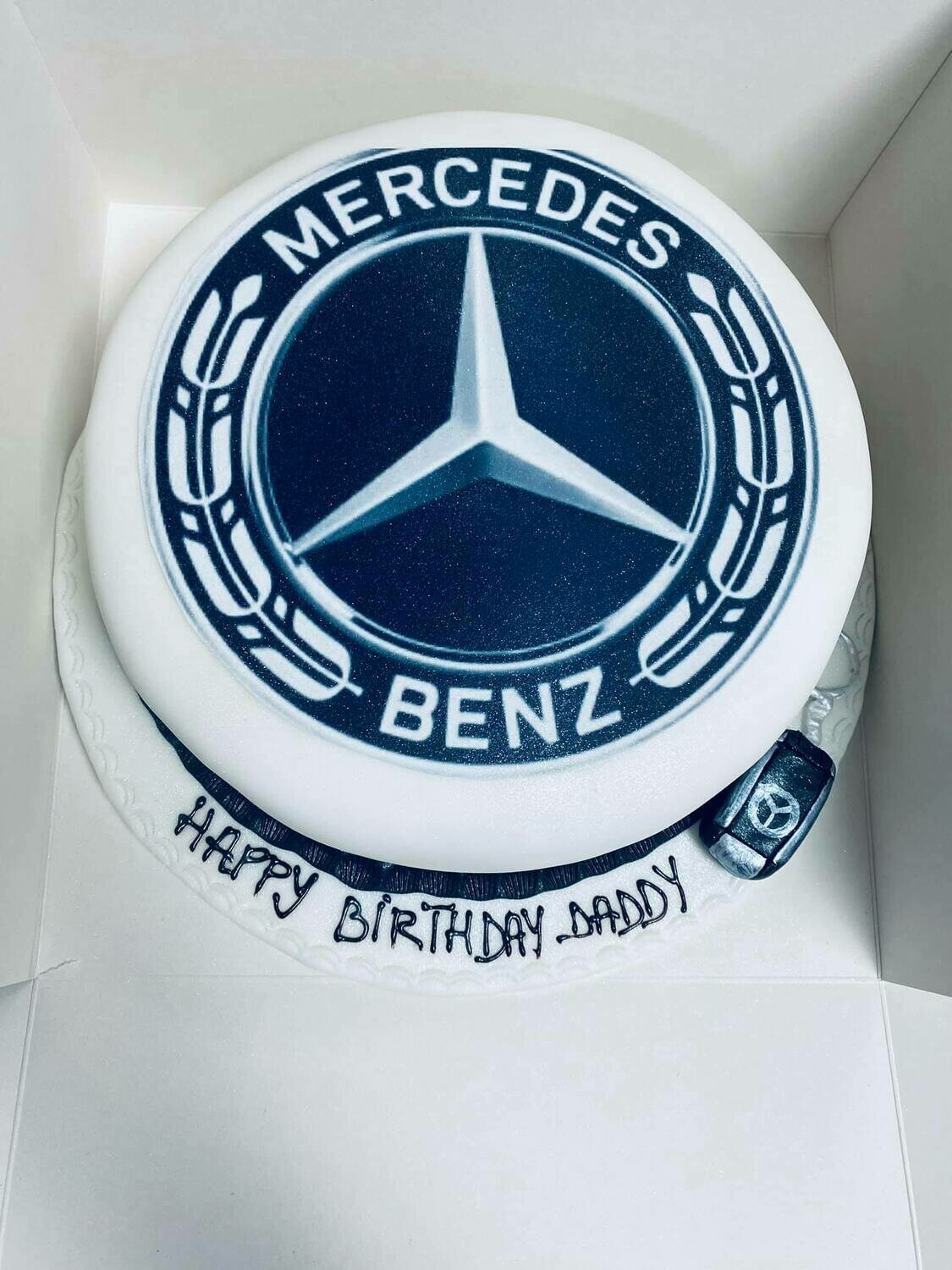 Mercedes-Benz - Decorated Cake by Daphne - CakesDecor