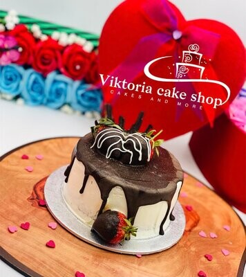 Round Cake Valentine's 13