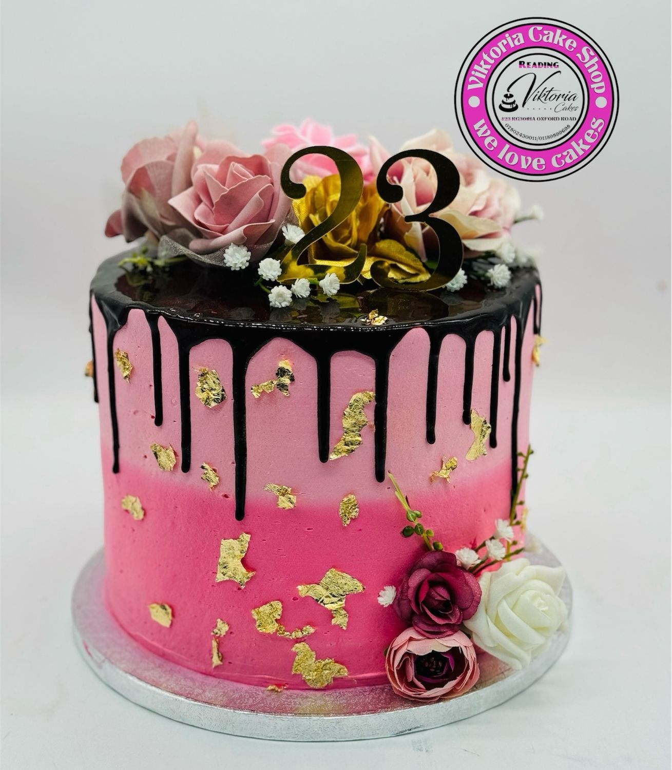 Elegant Pink Tall Cake Eggless Fresh Cream Fresh Flowers Decoration
