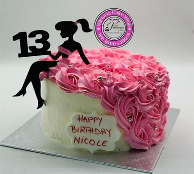 Elegant Women Pink Cakes Egg free sponge