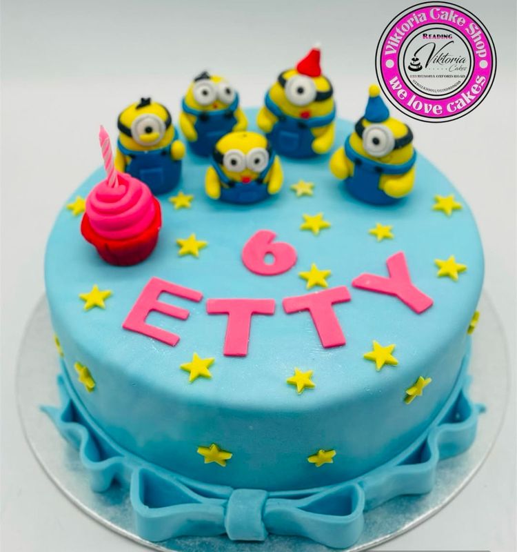 Minnions Royal Icing Cake