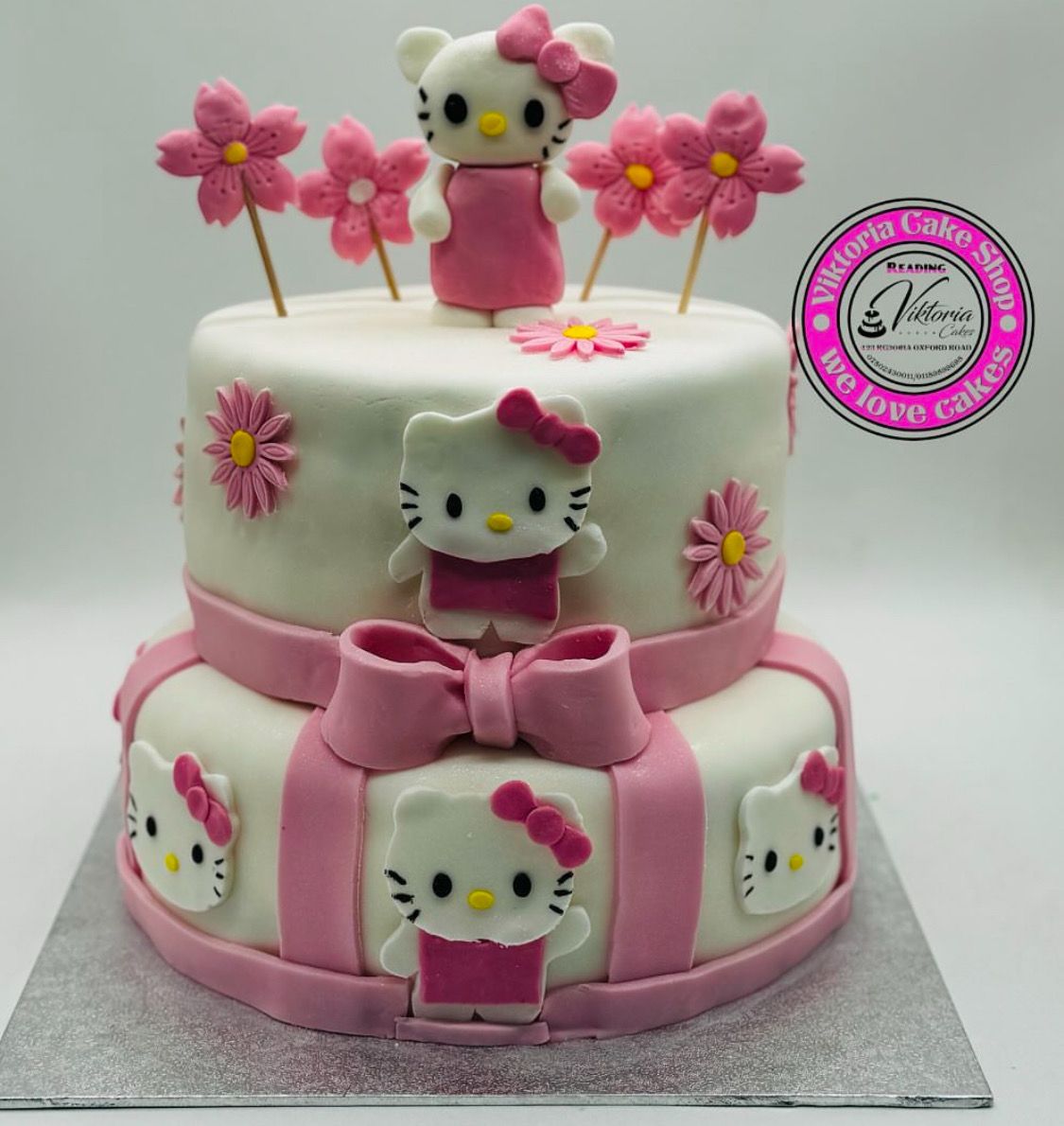 Hello Kitty Royal Icing Cake