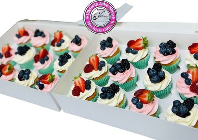 CupCakes Fruits Toped