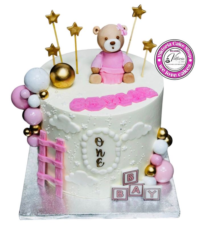 one year baby bear fresh cream cake