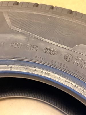215/70/15 CONTI VANCOCAMPER 8mm DOT0620