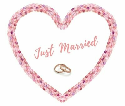 Hochzeitsherz aus Macarons - Just Married