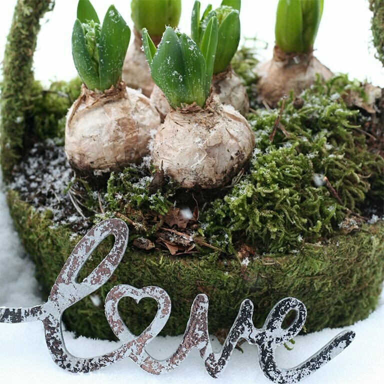 Holzschild "love" mit Herz
